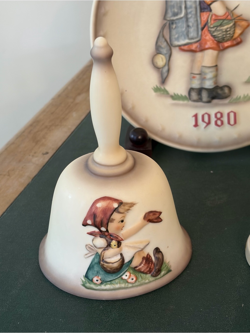 Goebel Porcelain Figurine Collection in Pastel Green, Cream, Pink and Blue - Picture 12 of 14